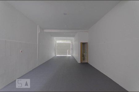 Garagem de casa para alugar com 5 quartos, 250m² em Jardim Lisboa, São Paulo