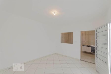 Sala 2 de casa para alugar com 5 quartos, 250m² em Jardim Lisboa, São Paulo