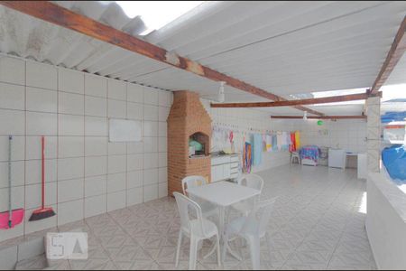 Churrasqueira e Área de Serviço de casa para alugar com 5 quartos, 250m² em Jardim Lisboa, São Paulo