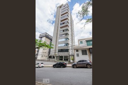 Apartamento para alugar com 170m², 4 quartos e 3 vagasFachada