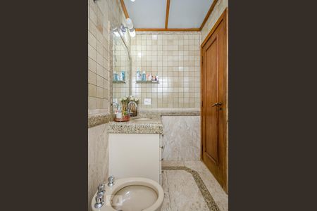 Apartamento para alugar com 170m², 4 quartos e 3 vagasBanheiro da Suíte