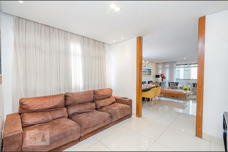 Apartamento para alugar com 170m², 4 quartos e 3 vagasSala de TV