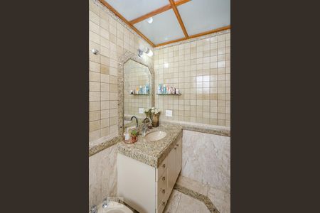 Apartamento para alugar com 170m², 4 quartos e 3 vagasBanheiro da Suíte