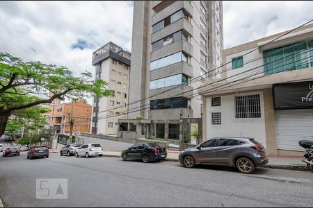 Apartamento para alugar com 170m², 4 quartos e 3 vagasFachada