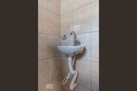 Casa para alugar com 60m², 2 quartos e sem vagaBanheiro