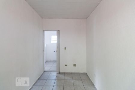 Quarto 2 de casa para alugar com 2 quartos, 60m² em Vila Lúcia, São Paulo