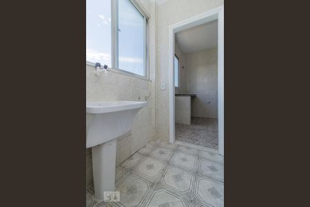 Apartamento à venda com 80m², 2 quartos e 1 vagaÁrea de Serviço