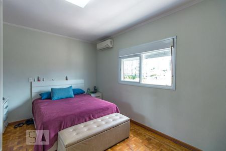 Casa para alugar com 300m², 3 quartos e 5 vagas Casa para alugar com 300m², 3 quartos e 5 vagasQuarto 1