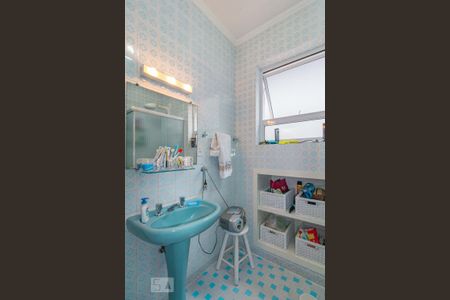 Casa para alugar com 300m², 3 quartos e 5 vagas Casa para alugar com 300m², 3 quartos e 5 vagasBanheiro Social