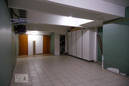 Casa de condomínio à venda com 220m², 4 quartos e 4 vagasGaragem