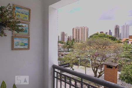 Casa de condomínio à venda com 220m², 4 quartos e 4 vagasSacada do Quarto 1