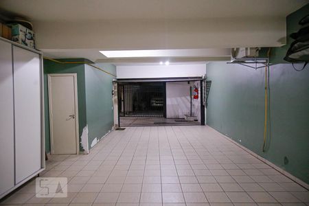 Casa de condomínio à venda com 220m², 4 quartos e 4 vagasGaragem