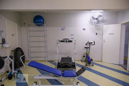 Casa de condomínio à venda com 220m², 4 quartos e 4 vagasÁrea comum - Academia