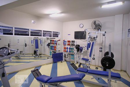 Casa de condomínio à venda com 220m², 4 quartos e 4 vagasÁrea comum - Academia