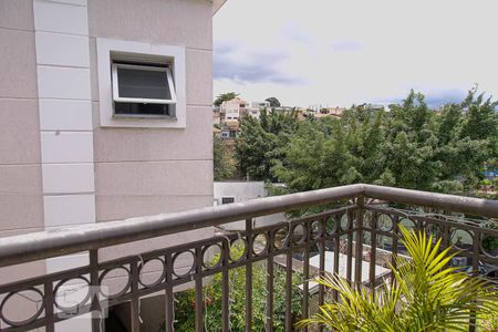 Casa de condomínio à venda com 220m², 4 quartos e 4 vagasSacada da Suíte