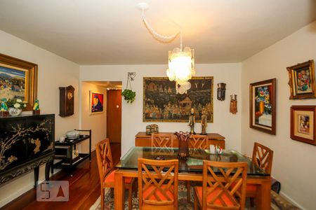 Apartamento à venda com 250m², 4 quartos e 2 vagasSala