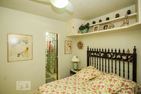 Apartamento à venda com 250m², 4 quartos e 2 vagasQuarto 4 - Suite