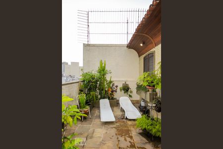 Apartamento à venda com 250m², 4 quartos e 2 vagasVaranda