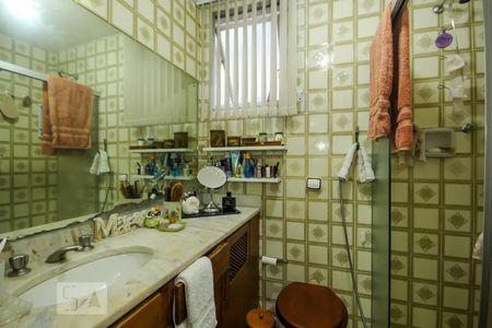 Apartamento à venda com 250m², 4 quartos e 2 vagasBanheiro - Suite