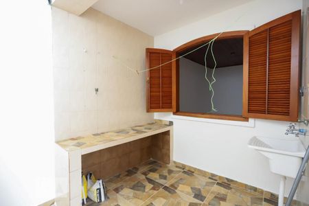 Casa à venda com 70m², 2 quartos e sem vagaLavanderia