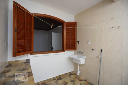 Casa à venda com 70m², 2 quartos e sem vagaLavanderia