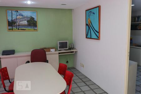 Sala 02 de casa para alugar com 6 quartos, 380m² em Tamarineira, Recife