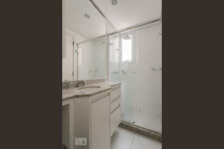 Apartamento para alugar com 70m², 2 quartos e 2 vagasBanheiro Social