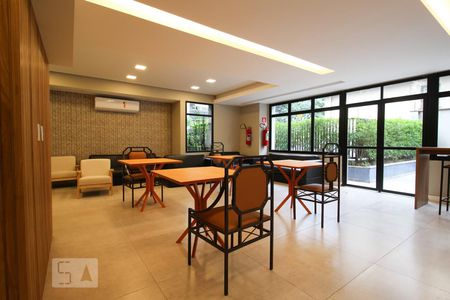Apartamento para alugar com 80m², 2 quartos e 2 vagasÁrea comum - Salão de festas