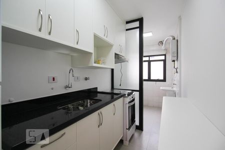 Apartamento para alugar com 80m², 2 quartos e 2 vagasCozinha
