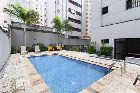 Apartamento para alugar com 80m², 2 quartos e 2 vagasÁrea comum - Piscina
