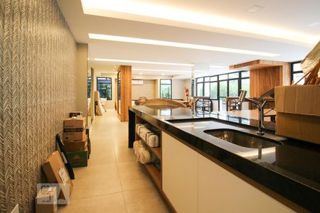 Apartamento para alugar com 80m², 2 quartos e 2 vagasÁrea comum - Salão de festas