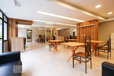 Apartamento para alugar com 80m², 2 quartos e 2 vagasÁrea comum - Salão de festas