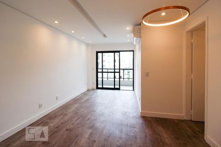 Apartamento para alugar com 80m², 2 quartos e 2 vagasSala