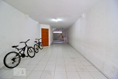 Garagem de casa à venda com 2 quartos, 230m² em Parque Oratorio, Santo André