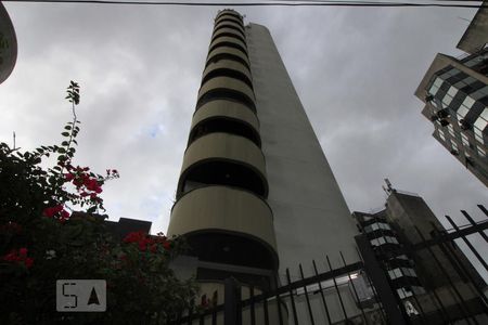 Apartamento para alugar com 98m², 3 quartos e 1 vagaFachada