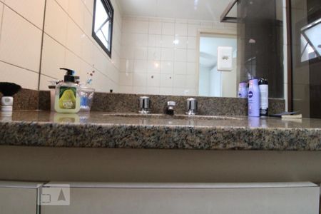 Apartamento para alugar com 98m², 3 quartos e 1 vagaPia banheiro da suíte