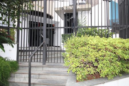 Apartamento para alugar com 98m², 3 quartos e 1 vagaFachada