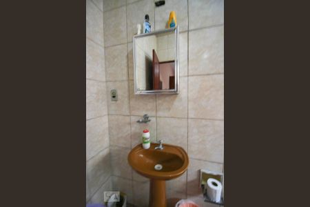 Casa à venda com 225m², 3 quartos e 1 vagaBanheiro da Suíte