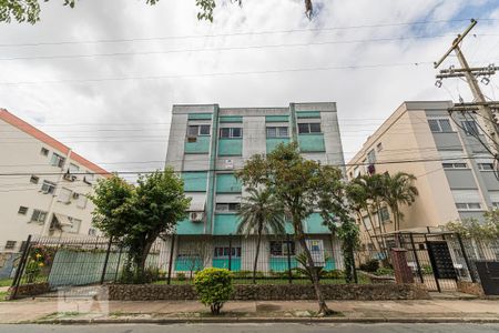 Fachada do bloco de kitnet/studio para alugar com 1 quarto, 32m² em Protásio Alves, Porto Alegre