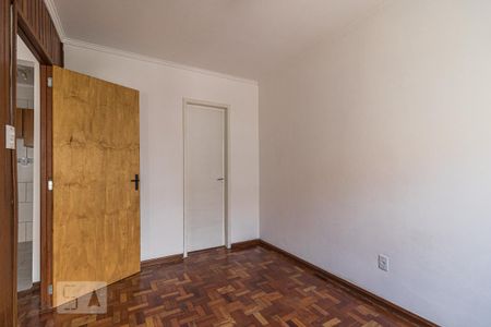 Quarto de kitnet/studio para alugar com 1 quarto, 32m² em Protásio Alves, Porto Alegre