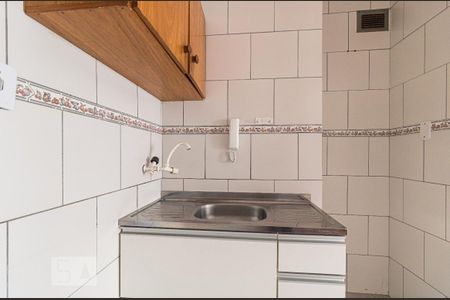 Studio para alugar com 32m², 1 quarto e sem vaga Studio para alugar com 32m², 1 quarto e sem vagaSala/Cozinha