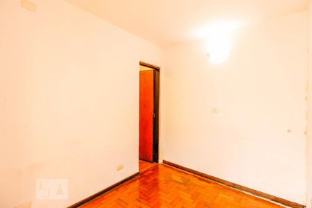 Casa à venda com 200m², 3 quartos e 2 vagas Casa à venda com 200m², 3 quartos e 2 vagasQuarto de Serviço
