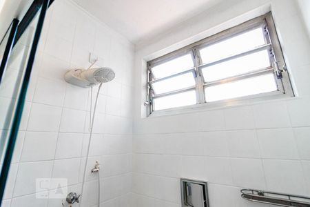 Casa à venda com 200m², 3 quartos e 2 vagas Casa à venda com 200m², 3 quartos e 2 vagasBanheiro Suíte