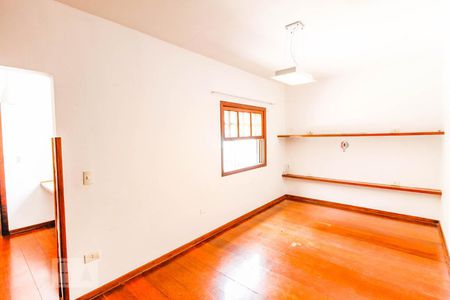 Casa à venda com 200m², 3 quartos e 2 vagas Casa à venda com 200m², 3 quartos e 2 vagasQuarto 2