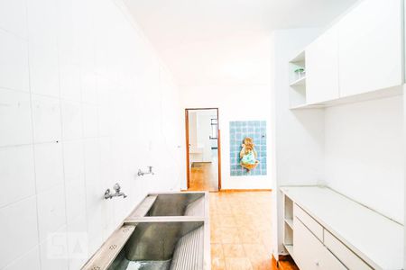 Casa à venda com 200m², 3 quartos e 2 vagas Casa à venda com 200m², 3 quartos e 2 vagasÁrea de Serviço