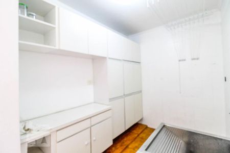 Casa à venda com 200m², 3 quartos e 2 vagas Casa à venda com 200m², 3 quartos e 2 vagasÁrea de Serviço