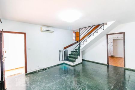 Sala de casa à venda com 3 quartos, 200m² em Campo Belo, São Paulo