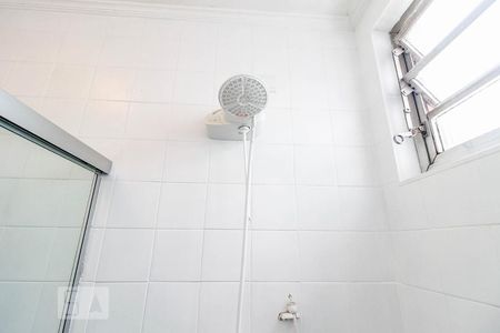 Casa à venda com 200m², 3 quartos e 2 vagas Casa à venda com 200m², 3 quartos e 2 vagasBanheiro Suíte