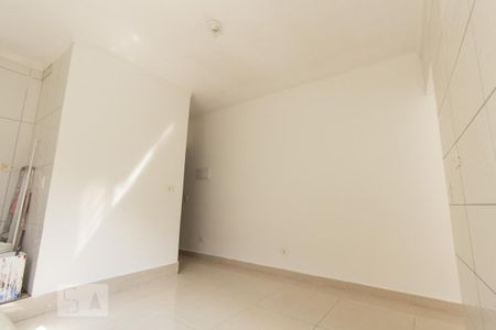 Casa para alugar com 65m², 2 quartos e sem vaga Casa para alugar com 65m², 2 quartos e sem vagaCozinha e Área de Serviço