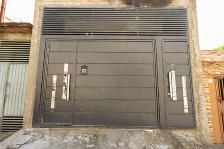 Casa para alugar com 65m², 2 quartos e sem vaga Casa para alugar com 65m², 2 quartos e sem vagaFachada